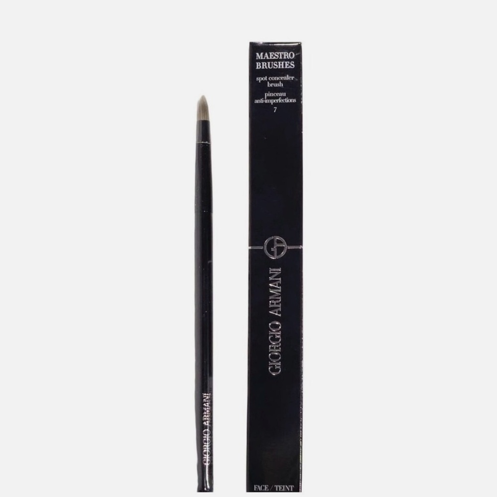 Giorgio Armani Spot Concealer Brush 7- Black
